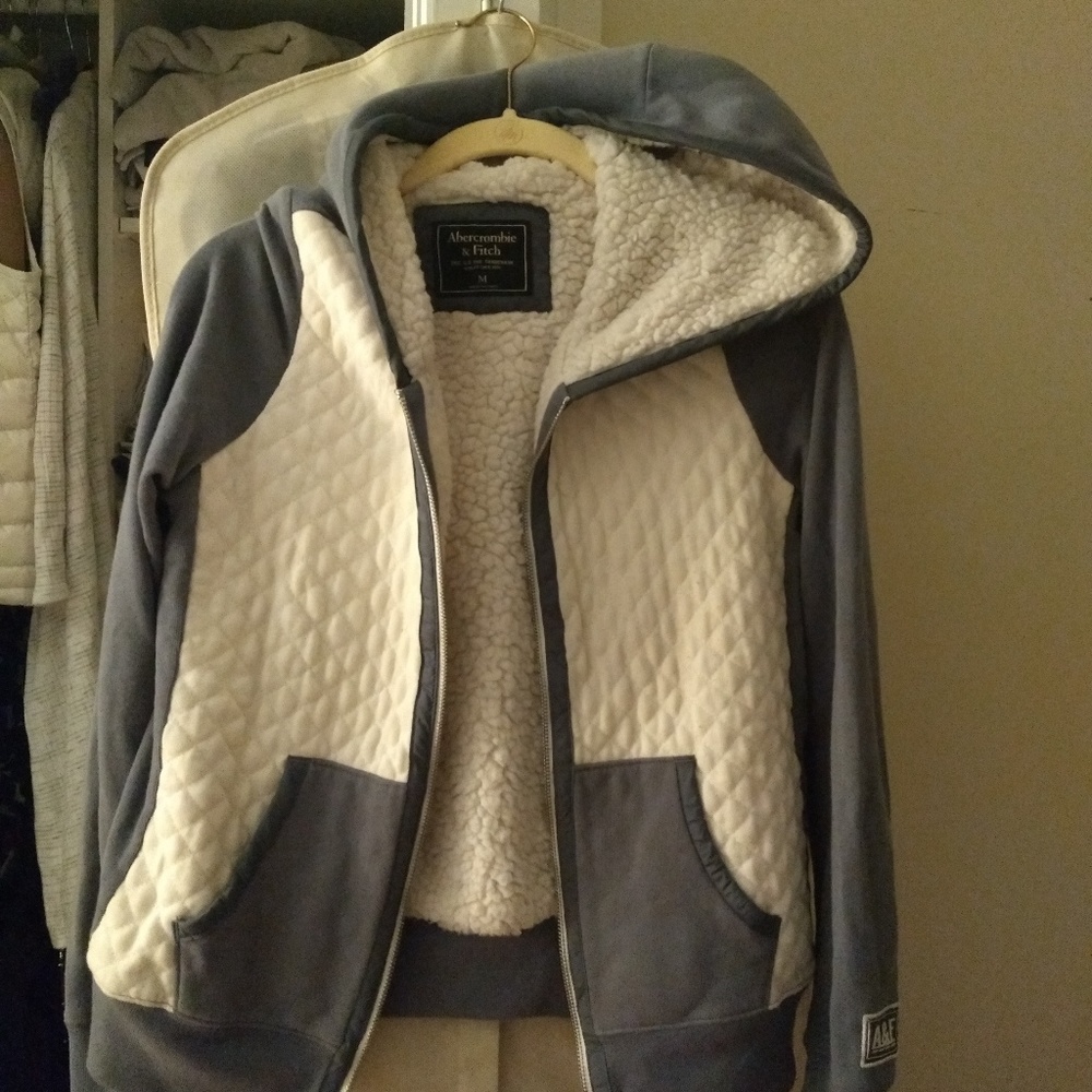 A&F hooded sweatshirt